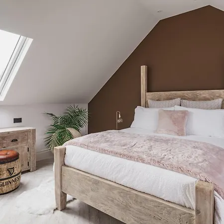 Avalon Luxury Escape- Centre Of * Эмблсайд