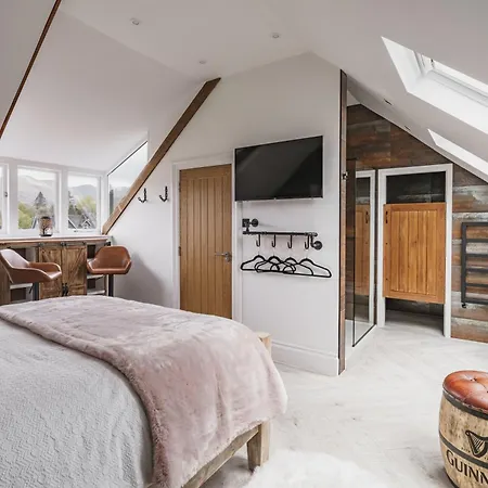 Avalon Luxury Escape- Centre Of Эмблсайд
